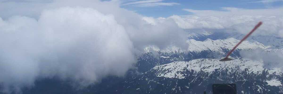Flugwegposition um 11:25:49: Aufgenommen in der Nähe von Gemeinde Ampass, Ampass, Österreich in 3336 Meter